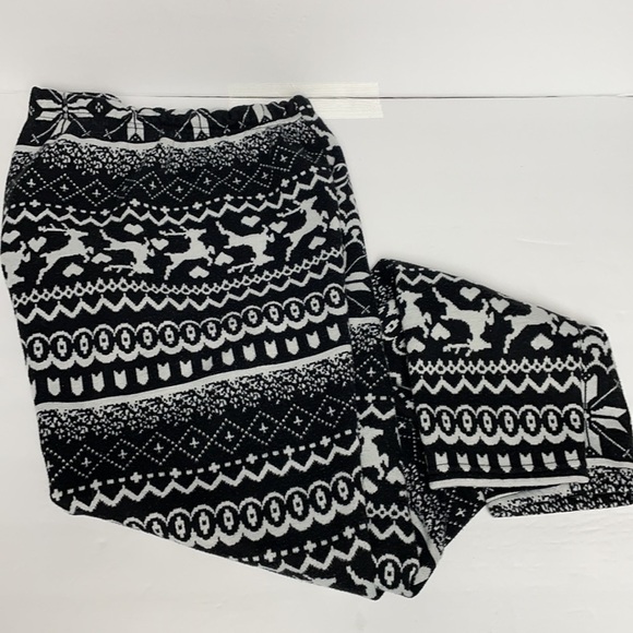 Black and Grey Warm Reindeer Leggings Size Large - Picture 10 of 10